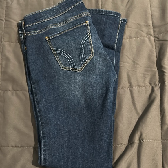 Hollister Low Rise Super Skinny Classic Stretch - Picture 6 of 10